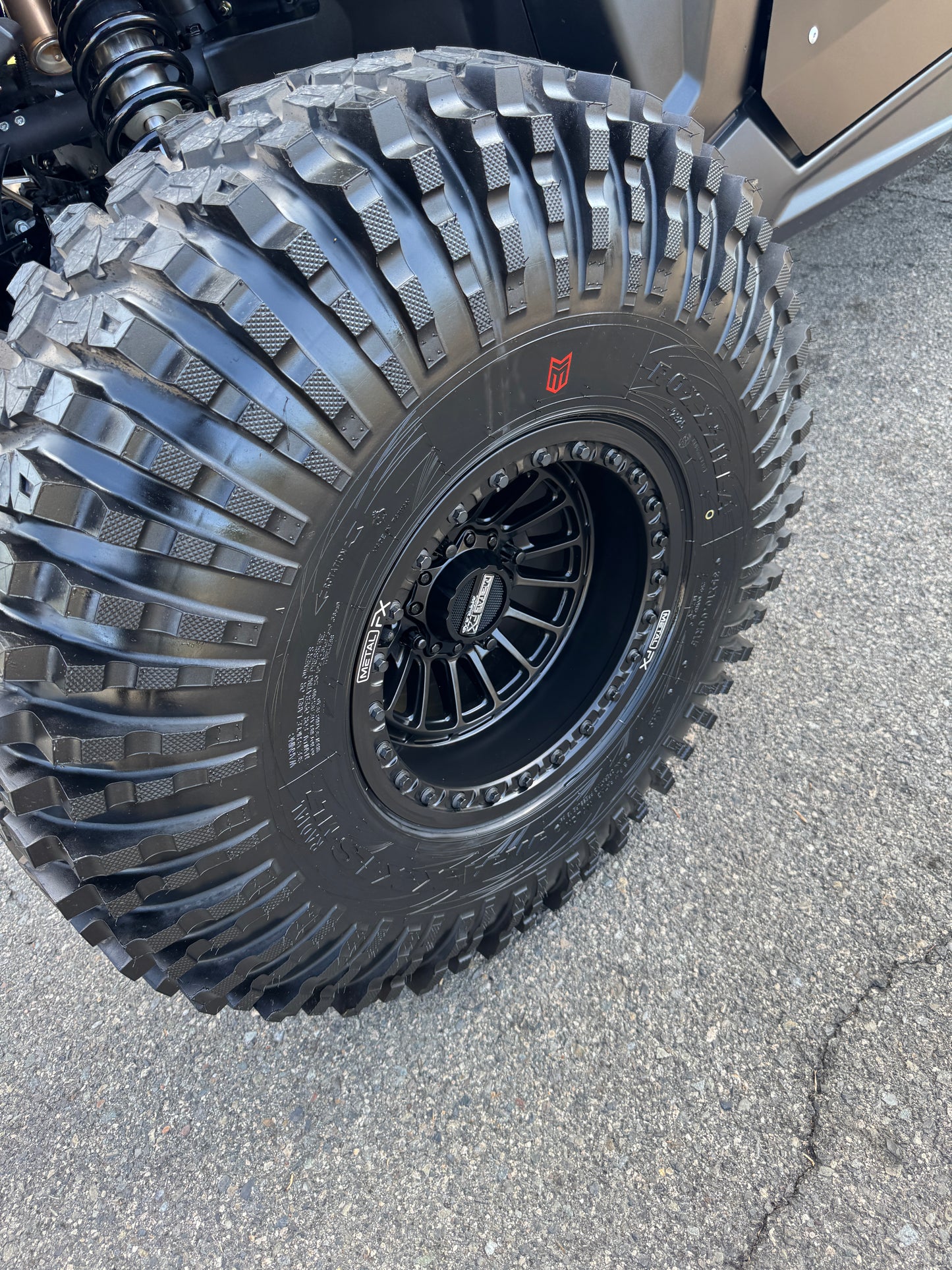 Treadlock shine