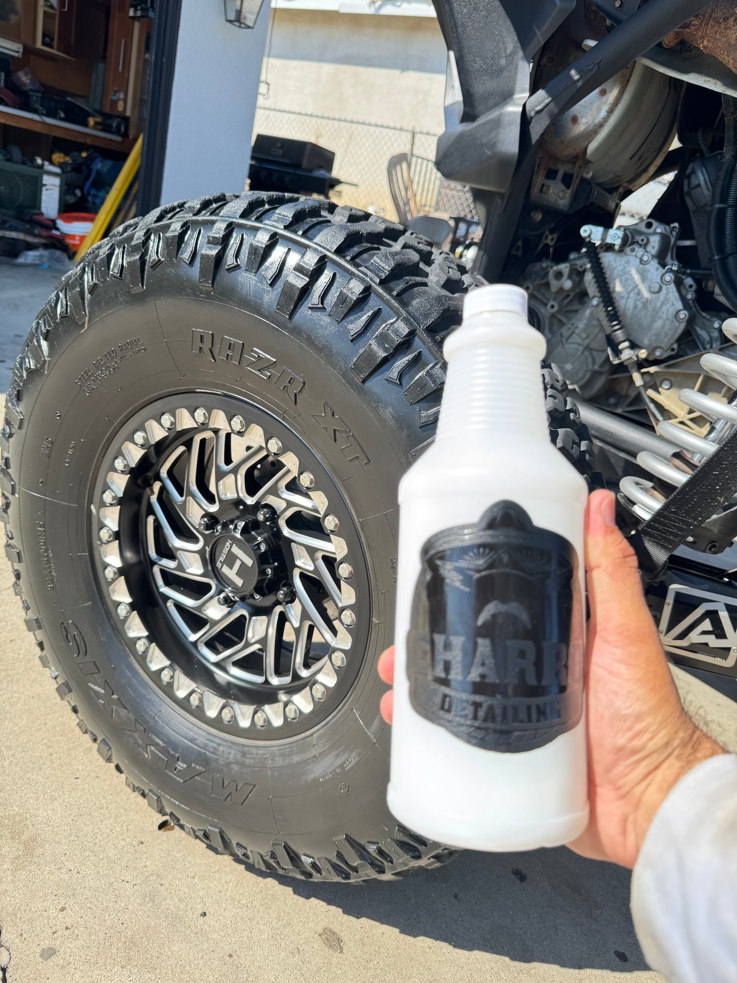Treadlock shine